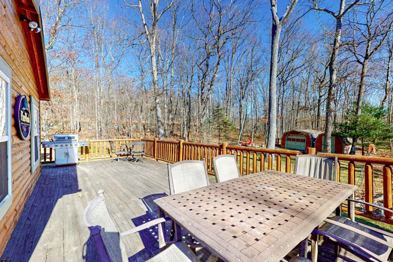 Pine Woods Cabin McHenry Exterior photo