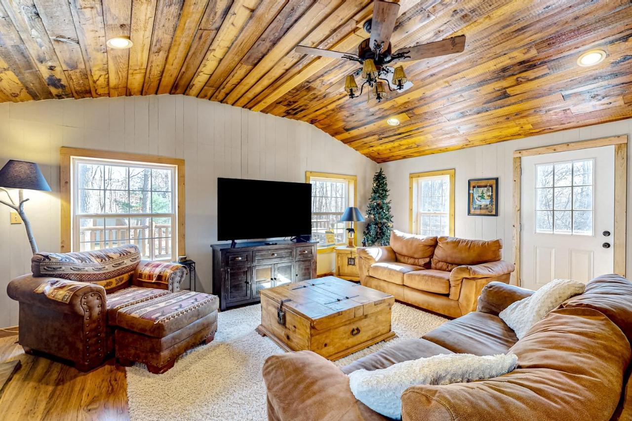 Pine Woods Cabin McHenry Exterior photo